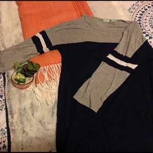 Sporty Maurice’s everyday shirt